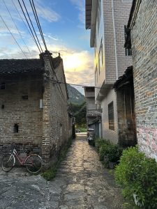 0D8E57BA-58BD-4AE8-A24B-FAE67EB9CF3E_1_105_c