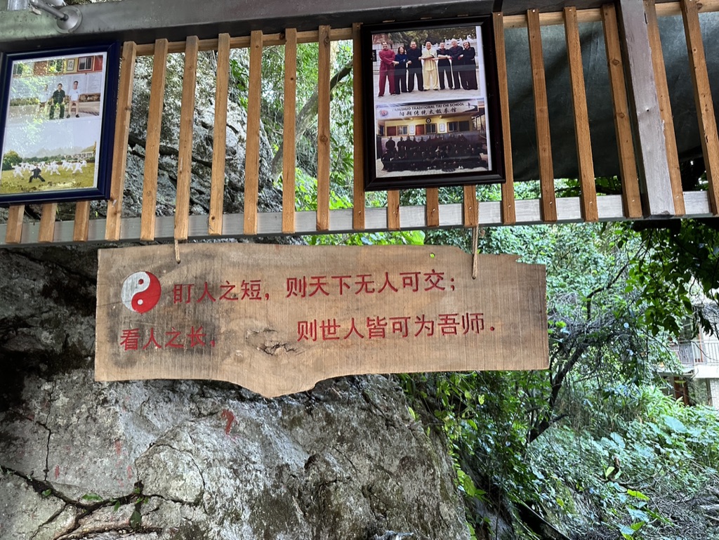 1BA1E9CA-9F9E-4D5B-BDF5-3F1544FB258C_1_105_c