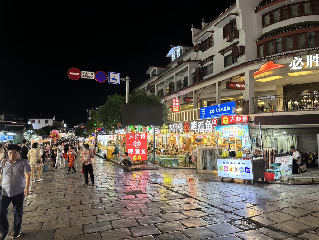 6EF202C9-23F8-45BB-9B83-C28DBC8DF364_1_105_c